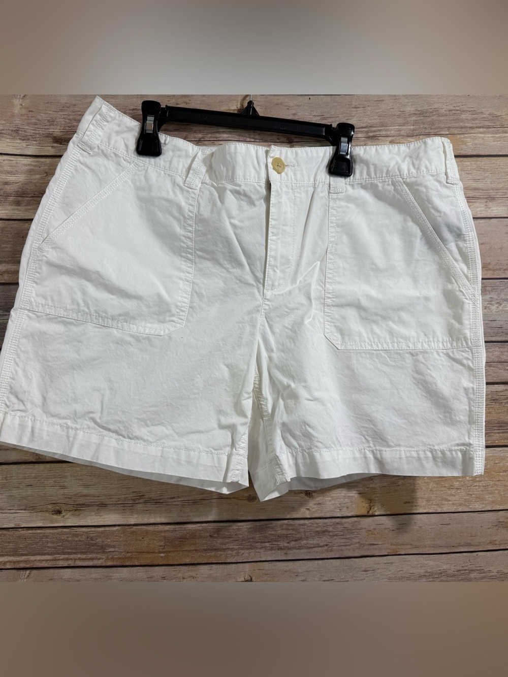 Lauren Ralph Lauren White 100% Cotton denim Shorts Women's Size 10 Patch Pockets